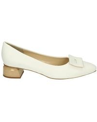 Brunate - Schoenen ,Leer Witte Leren Pumps Met G-Breedte - Lyst