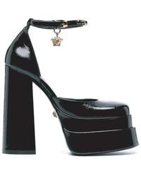 Versace - Schoenen ,Zwart ,Leer Calfskin Platform Pumps - Lyst