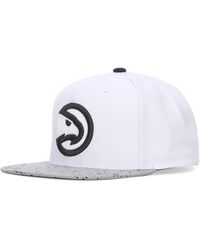 Mitchell & Ness - Accessoires ,Wit ,Polyester Nba Atlanta Hawks Platte Klep Pet - Lyst