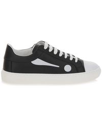 Moschino - Schoenen ,Zwart ,Leer Symbool Sneakers Zwart Wit Contrast - Lyst