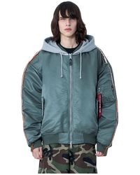 Vetements - Jassen ,Groen ,Nylon Bomberjack Met Capuchon - Lyst