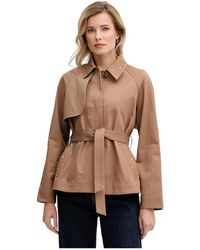 Joseph Ribkoff - Korte Katoenen Keper Trenchcoat Met Riem En Strass-Details - Lyst