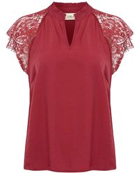 Cream - Overhemden ,Rood ,Kanten Blouse Met V-Hals En Kanten Mouwen - Lyst