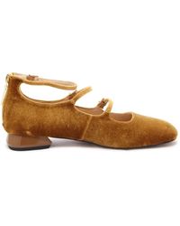 Emanuélle Vee - Schoenen ,Velvet Mary Jane Schoenen Met 3 Banden - Lyst