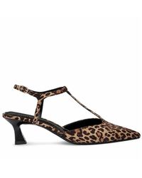 Stuart Weitzman - Vinnie T-Strap Pump - Lyst