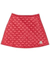Moncler - Rode Gewatteerde A-Lijn Mini Rok - Lyst
