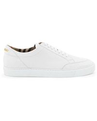 Burberry - Witte Leren Sneaker Met Gouden Logo - Lyst