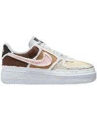 Sneakers \