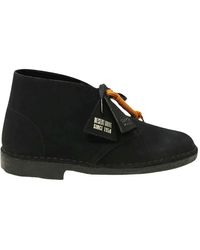 Clarks - Zapatos elegantes desert boot negro - Lyst