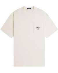 Fred Perry - Tops ,Wit ,Katoen T-Shirt Met Zak Klassieke Stijl - Lyst