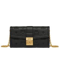 MCM - Accessoires ,Zwart ,Leer Tracy Portemonnee Van Geperst Leer Met Monogram En Kettingriem - Lyst