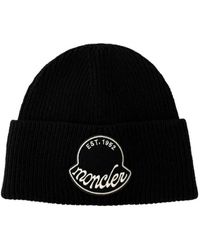 Moncler - Gerippte Strickmütze Mit Emblem - Lyst