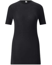 TOTEME - Tops ,Zwart ,Longline Viscose T-Shirt - Lyst