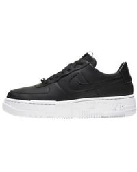 Sneakers \