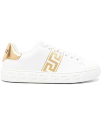 Versace - Sneakers Met Greca Borduurwerk - Lyst