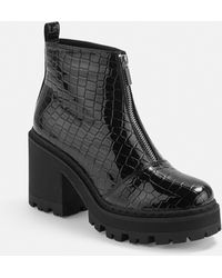 missguided chunky ankle boot in black