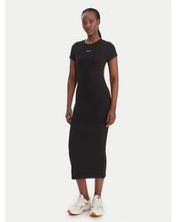 Tommy Hilfiger - Kleid Für Den Alltag Dw0Dw22339 Slim Fit - Lyst