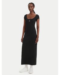 Tommy Hilfiger - Kleid Für Den Alltag Badge Dw0Dw22841 Slim Fit - Lyst