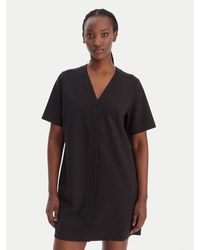 Calvin Klein - Kleid Für Den Alltag Lv047E209G Regular Fit - Lyst