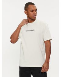 Calvin Klein - T-Shirt Hero K10K111346 Écru Regular Fit - Lyst