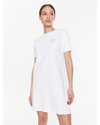 Napapijri - Kleid Für Den Alltag J-Rucu W Np0A4Gxn Weiß Regular Fit - Lyst