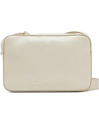 Calvin Klein - Handtasche Embossed Logo Camera Bag K60K612555 - Lyst
