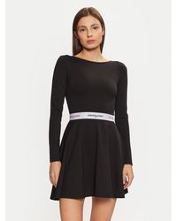 Tommy Hilfiger - Kleid Für Den Alltag Dw0Dw19465 Slim Fit - Lyst