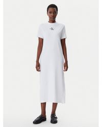 Calvin Klein - Kleid Für Den Alltag Monologo J20J225543 Regular Fit - Lyst
