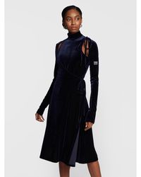Versace - Kleid Für Den Alltag 73Hao916 Regular Fit - Lyst