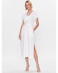 Peserico - Kleid Für Den Alltag S02893A Weiß Regular Fit - Lyst