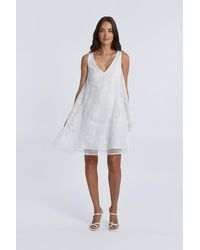 Molly Bracken - Robe courte en dentelle et sequins - Lyst