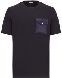 Moncler - T-shirt mit tasche - Lyst