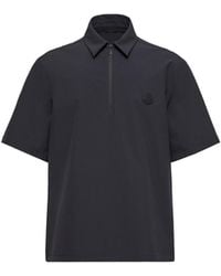 Moncler - Camicia A Maniche Corte Con Mezza Zip E Logo, Uomo, Taglia - Lyst