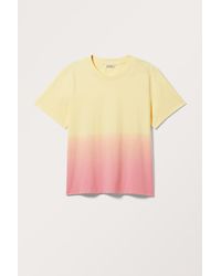 Monki - T-Shirt Mit Grafikdruck - Lyst