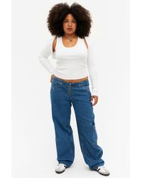 Monki - Camilla Low Waist Cargo Jeans - Lyst