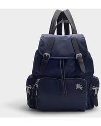 Burberry Sac à Dos The Rucksack Medium en Nylon Bleu Nuit
