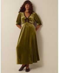 Monsoon - Vera V-neck Velvet Midi Dress Green - Lyst