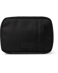 eastpak toiletry bag