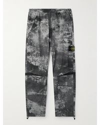 Stone Island - Gerade geschnittene Hose aus Shell mit Camouflage-Print und Logoapplikation - Lyst