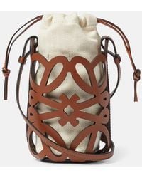 Loewe - Bucket-Bag Anagram aus Leder und Canvas - Lyst