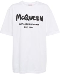 Damen Bekleidung Oberteile T-Shirts Alexander McQueen Baumwolle T-shirt Aus Baumwoll-jersey Mit Print in Weiß 