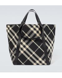 Burberry - Tote Field Large Check mit Leder - Lyst