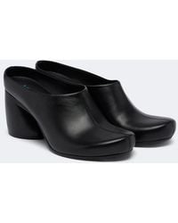 Loewe - Oval Leather Mules - Lyst