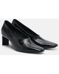 KHAITE - Cecilia Leather Pumps - Lyst