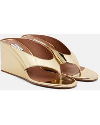 Alaïa - Cube Metallic Wedge Thong Sandals - Lyst