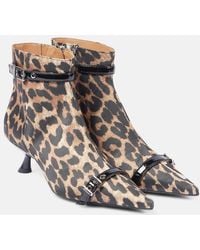 Ganni - Bedruckte Ankle Boots Aus Satin - Lyst
