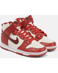 Nike Sneakers Dunk High aus Leder - Rot