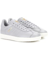 adidas trefoil classic