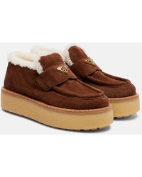 Prada - Plateau-Loafers Aus Veloursleder Mit Shearling - Lyst