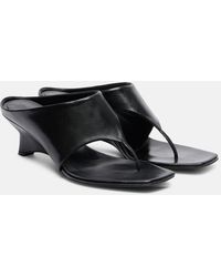 KHAITE - Marlow 55 Leather Thong Sandals - Lyst